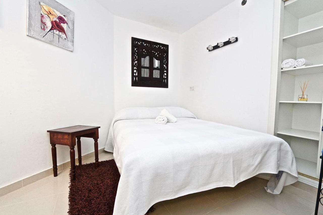 3- Bedroom Apartment In The Centre Of Calpe With Nice Living Room, 1 Bathroom. 외부 사진