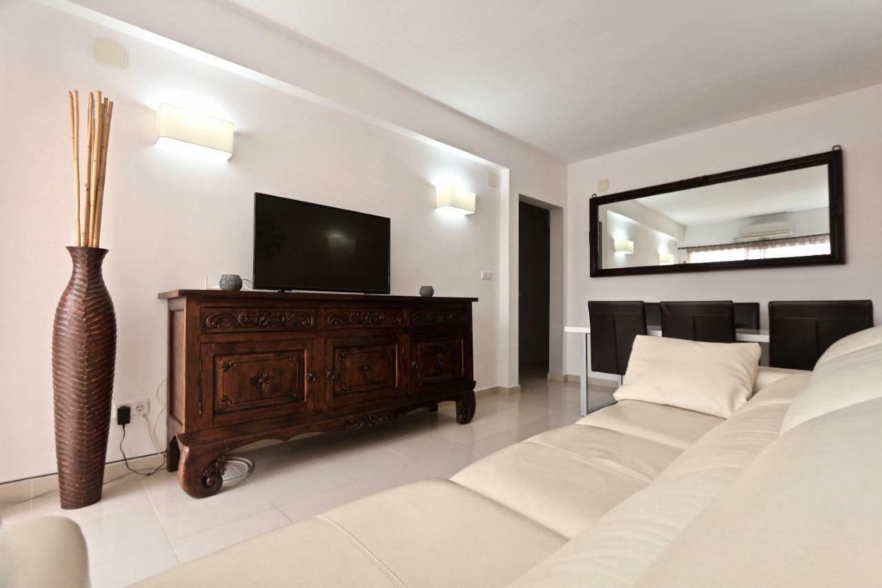 3- Bedroom Apartment In The Centre Of Calpe With Nice Living Room, 1 Bathroom. 외부 사진